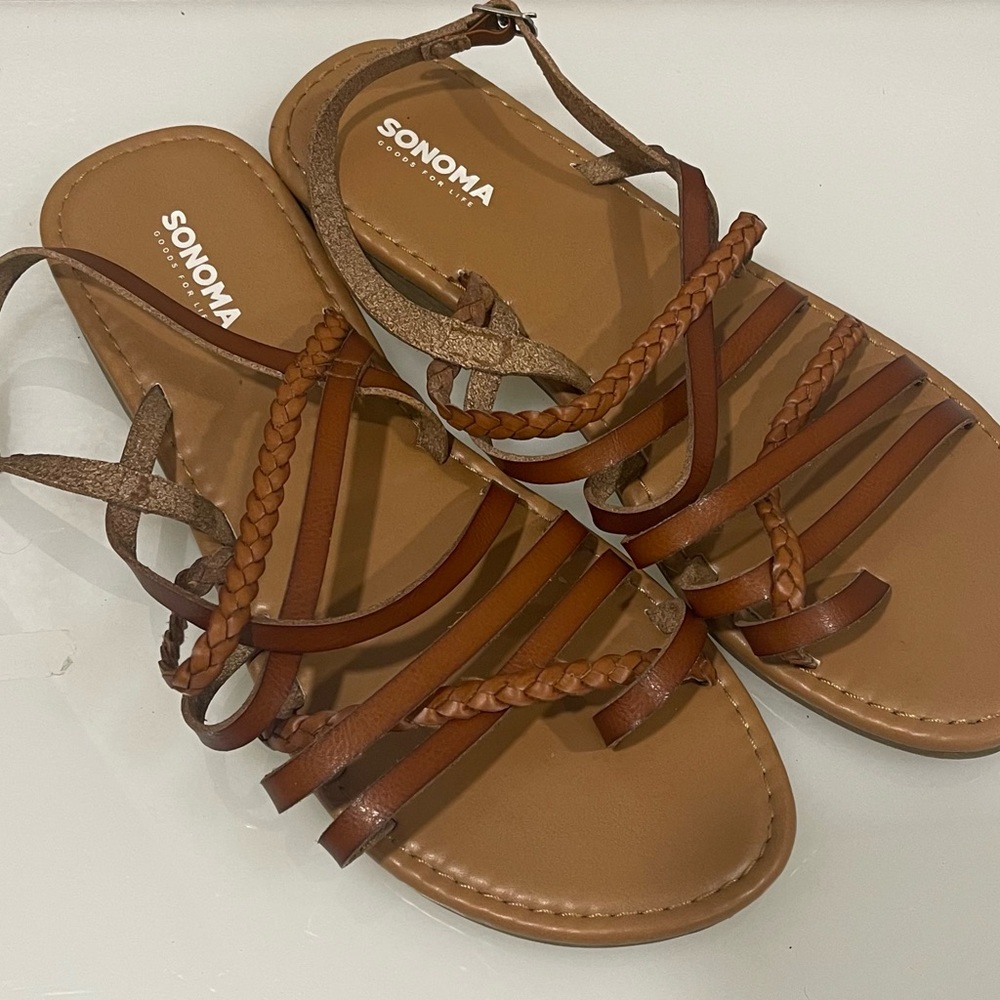 Sonoma “ good for life” size L ( 9 to 10) medium